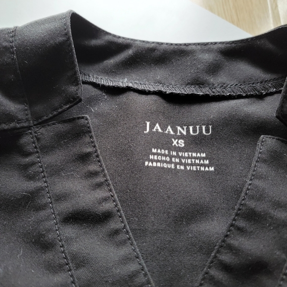 Jaanuu XS scrub top - Picture 5 of 10